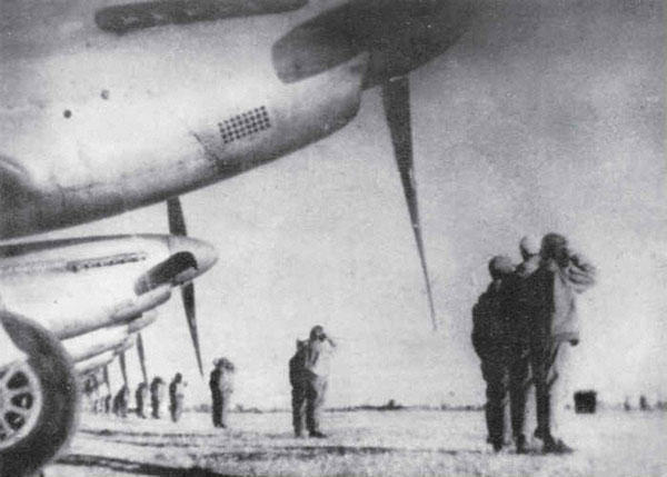 人民空軍建設(shè) 人民空軍建設(shè)